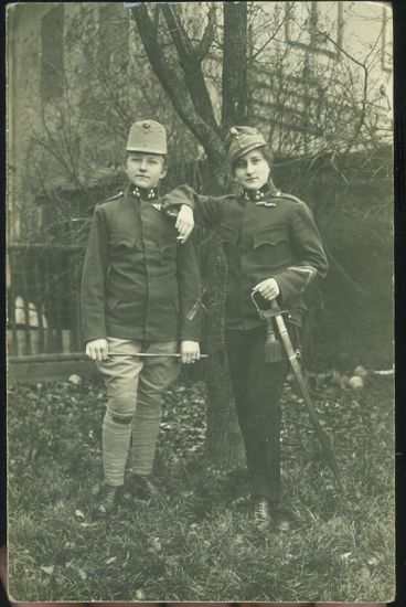 Slecny v uniformach | antikvariat - detail pohlednice
