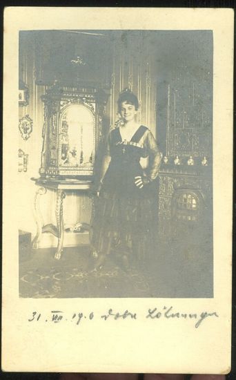 Divka u kachlovych kamen | antikvariat - detail pohlednice