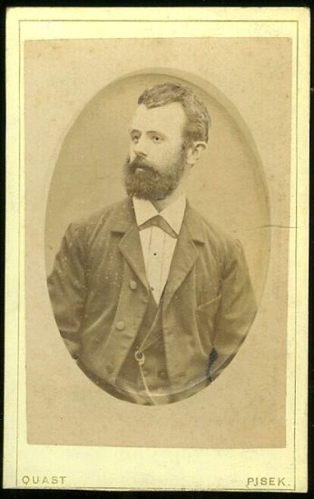 Muz s plnovousem | antikvariat - detail pohlednice