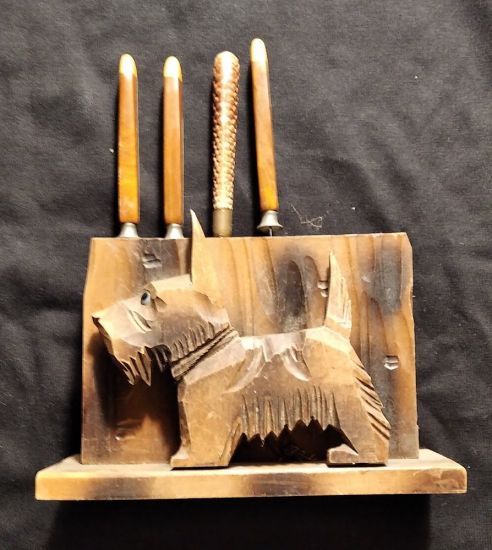 Skotsky terier jako stojanek na dezertni noze | antikvariat - detail starozitnosti